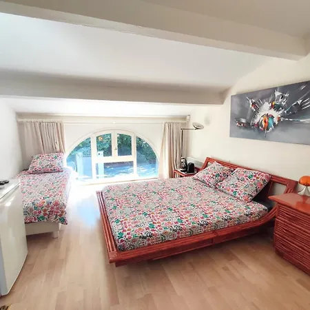 Apartment Avec Clim Piscine Proche Centre D'uzes